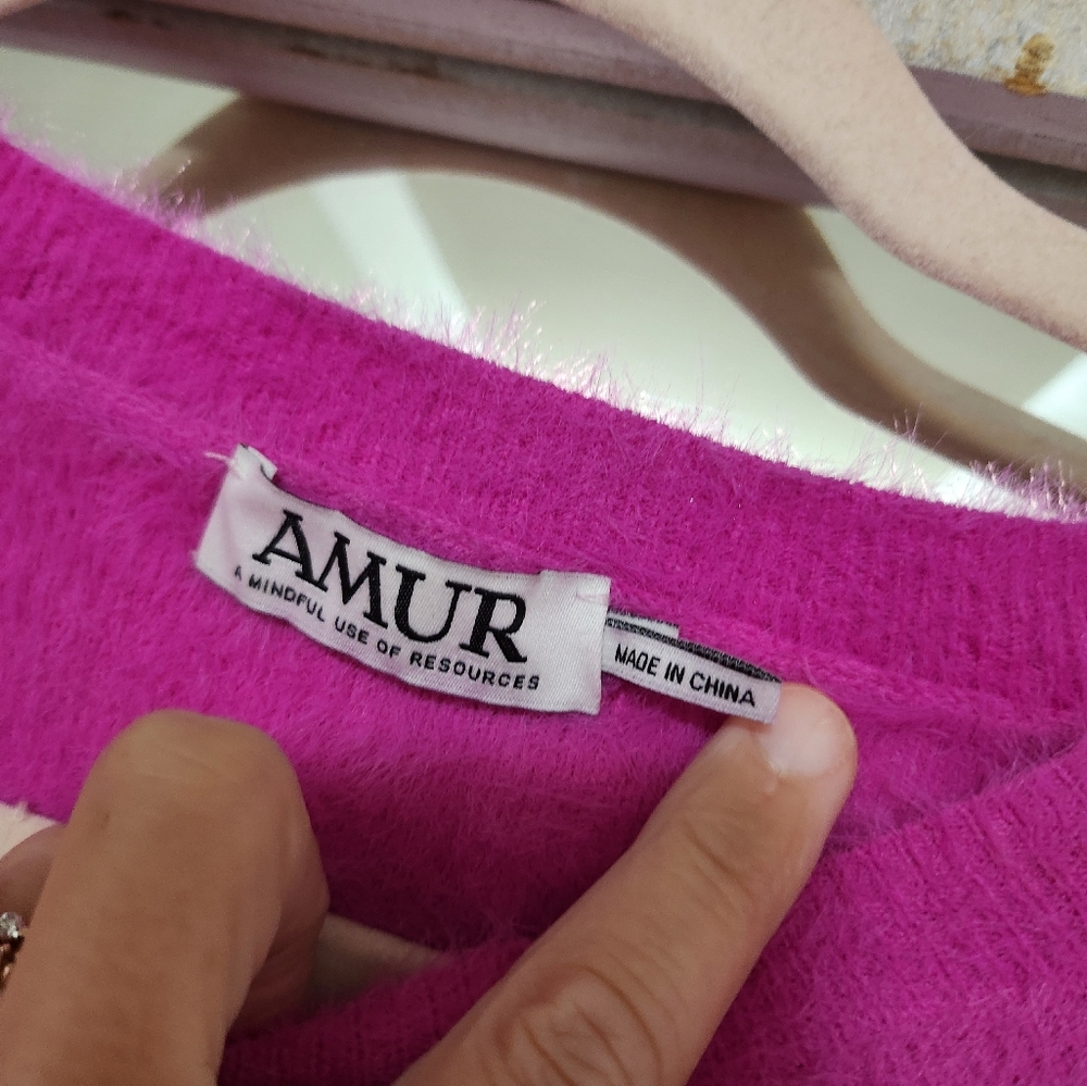 Amur Juliana Cut Out Knit Top - Picture 10 of 13